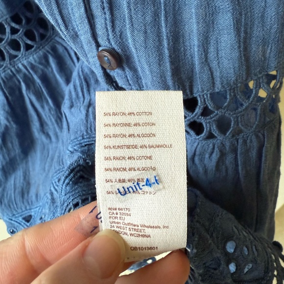 NWT Free People Adelaide Tunic Top Eyelet in Indigo Size L - Picture 9 of 12